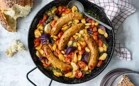 Braadworst-bonen-tomatensaus_24Kitchen_L.jpg