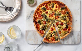 Quiche met cherrytomaat en broccoli