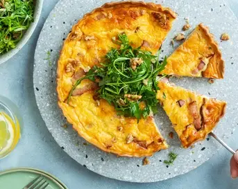 Quiche lorraine met kruidensla