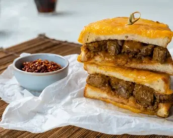 Tosti-rendang_24Kitchen_L.jpg