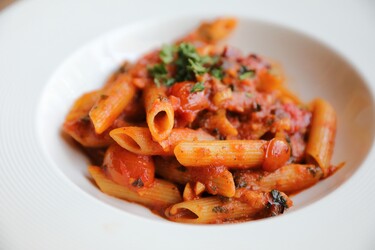 spaghetteria pasta all'arrabiata