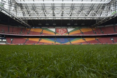 dineren voetbalstadion