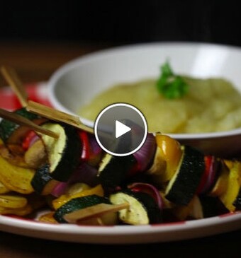 Groente sjasliek met appelcompote