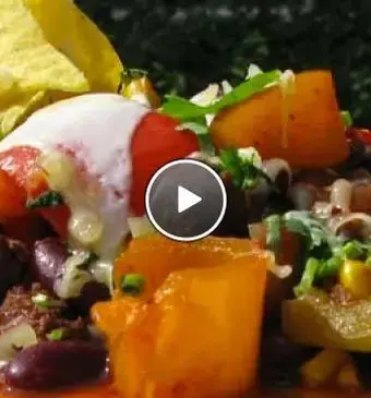 Chili con carne met drie kleuren paprika