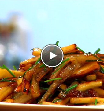 Gebakken pastinaak met rozijnen, walnootolie en gembersiroop.