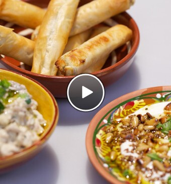 Moutabal, labne bil toum (snelle labne met knoflook) & filodeegsigaartjes met haloumi