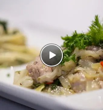Maiale con finocchietti e spaghetti con herbe verde (varkensvlees met venkel en spaghetti met groene kruiden)