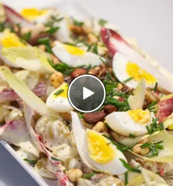 Franse aardappel-witlof noten salade