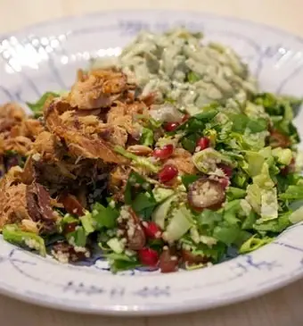 Couscoussalade met harissa-makreel