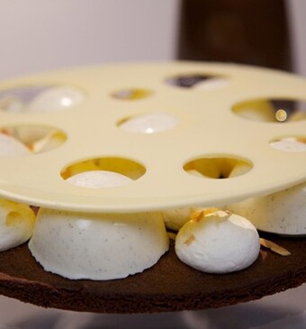 De moderne Dame Blanche-taart