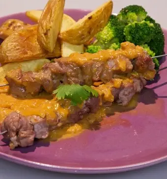 Saté ku batata uit Curaçao