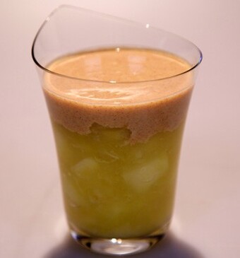 Kaneelyoghurt met appel-gembercompote