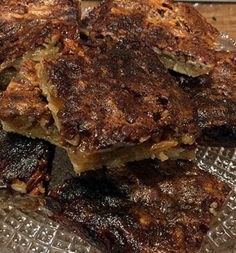 Canadase buttertart squares