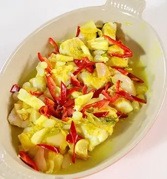Acar kuning van kabeljauw