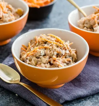 Sintermout (havermout met wortelrasp en speculaaskruiden)