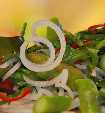 Ziltige zeesalade met amandelmayonaise