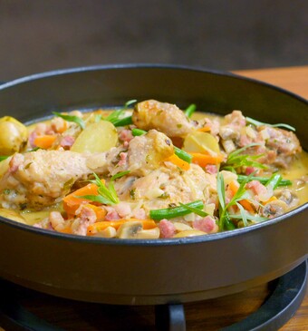 Coq au vin met witte wijn en haricots verts