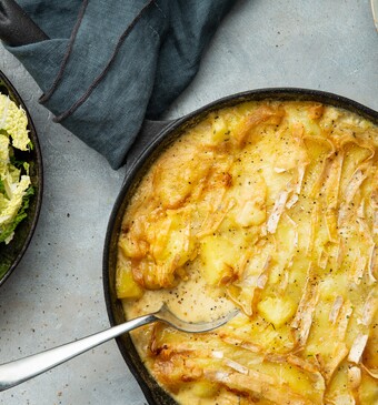 La tartiflette met groene kool-kappertjessalade