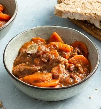 Provençaals stoofvlees uit de oven met easy peasy brood