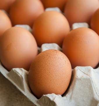 eieren doorprikken voor koken