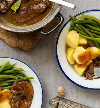 Draadjesvlees met aardappelen en sperziebonen