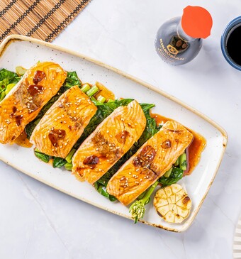 24Kitchen-AsianStreetFood- TeriyakiZalm_2.jpg