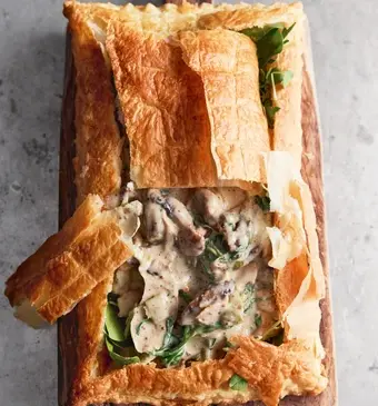 One-pan Wonders kerst Bladerdeegpastei met kip en paddestoelen