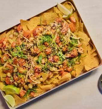 24Kitchen_Doritoes_PokeNachoplate_nopack_L.jpg