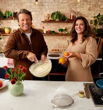 Jamie Oliver en Miljuschka in de keuken