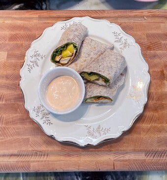 Spicy chicken wrap op een brod