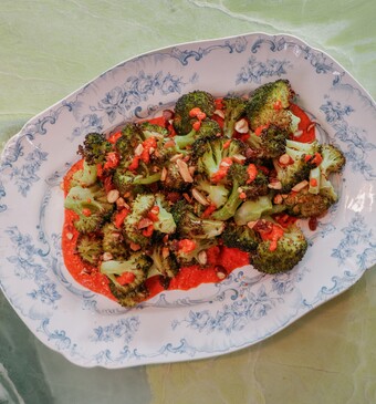 Broccoli met romesco uit Bibi's Bijgerechten.