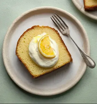 citroencake met lemoncurd en room
