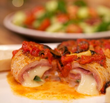 Involtini di vitello con formaggio (kalfsvlees met kaasvulling)