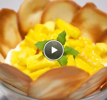 Candybarmousse met gebakken mango