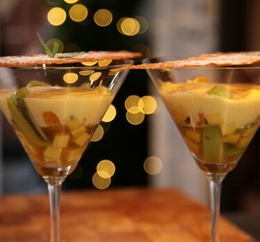 Fruitdessert met champagnesabayon