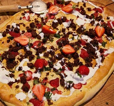 Aardbei-mascarponepizza