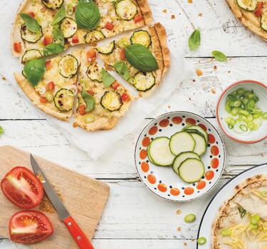 Snelle pizza met courgette