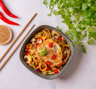 Udon noodles met paddenstoelen 