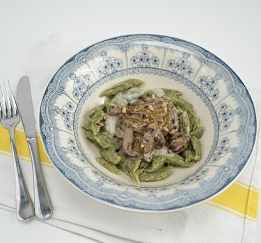 Kip pesto met gnocchi van de BBQ