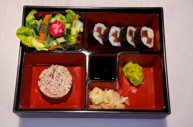 Danny’s bentobox met tonijn Miniatuurvoorbeeld