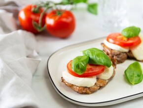 Kip caprese Miniatuur