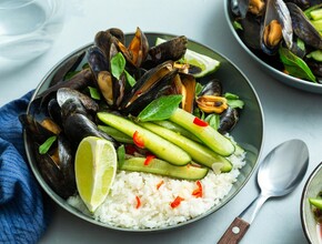 Mosselen met chili, komkommer en kokosrijst