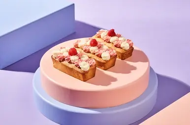 Witte-chocoladecakejes met framboos