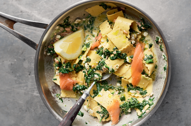 Jamie Oliver: SALMON_SPINACH_PASTA