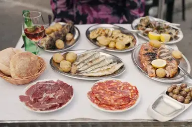 Tafel met zeevruchten en vlees