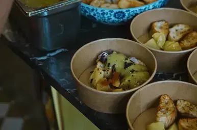 Een foto van het gerecht bouillabaisse.