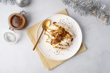 Banoffee pavlova's uit het programma Lekker Feestelijk!