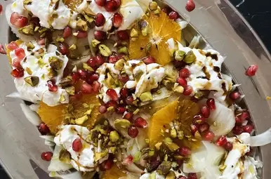 Feestelijke salade met sinaasappel, venkel en burrata