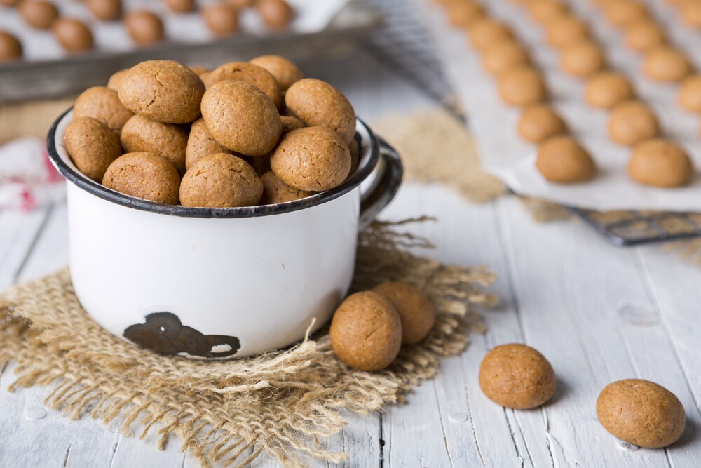 Pepernoten bakken recept 24Kitchen