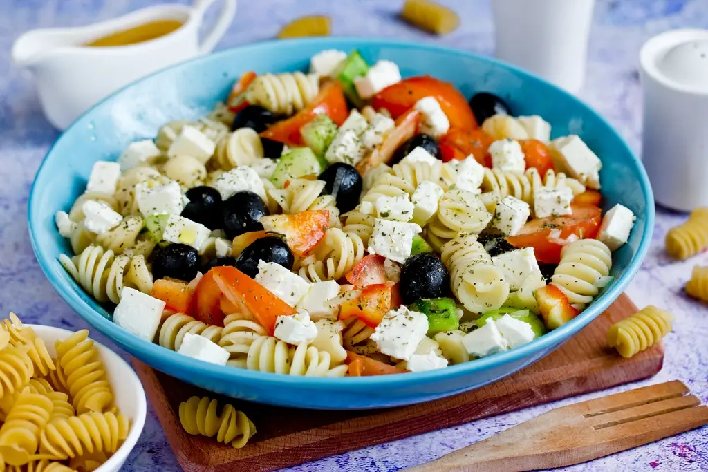 Griekse pastasalade